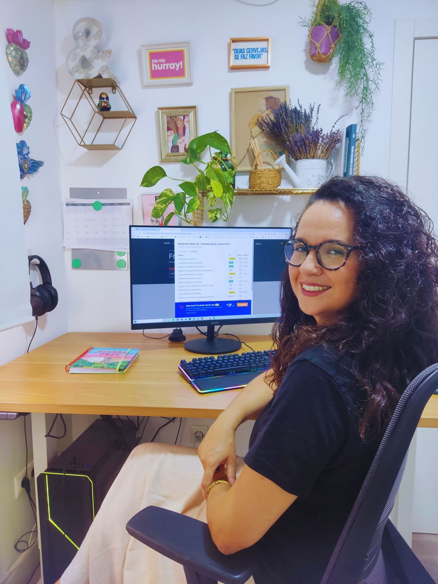 Edith en la oficina